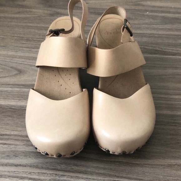 Dansko heels size 38 - Picture 3 of 4